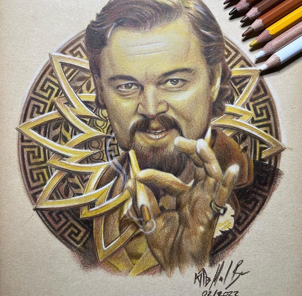 Farbstift-Porträt mit goldenem Mandala, signiert Maik Baier